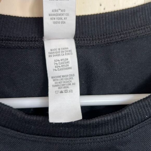 Offline by Aerie size large black cropped activewear top - Picture 4 of 4